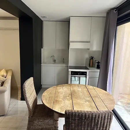 Charmante Propriete Arboree Apartment *