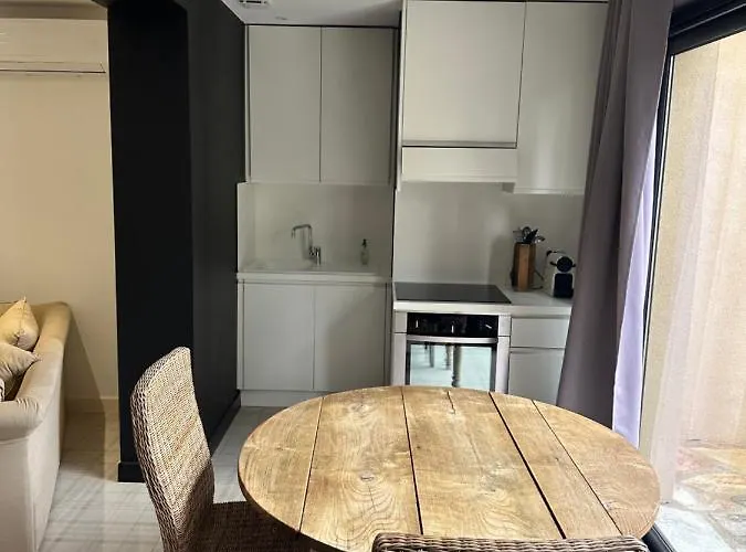 Charmante Propriete Arboree Apartment *